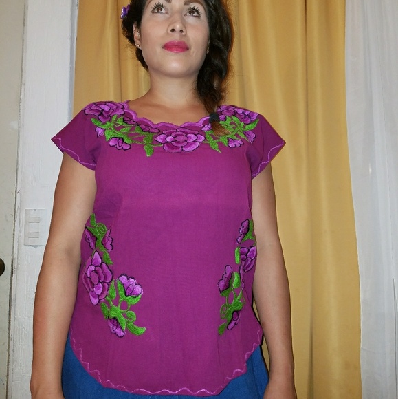 Boho/Mexican Embroidered Top - Picture 5 of 8
